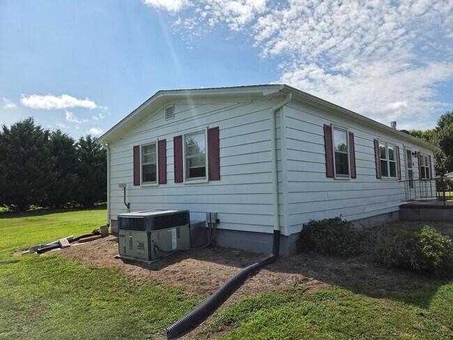 Building Photo - 31426 Cedar View Rd