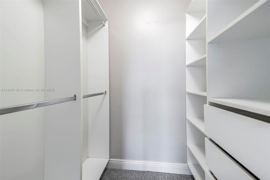 Building Photo - 2333 Brickell Ave