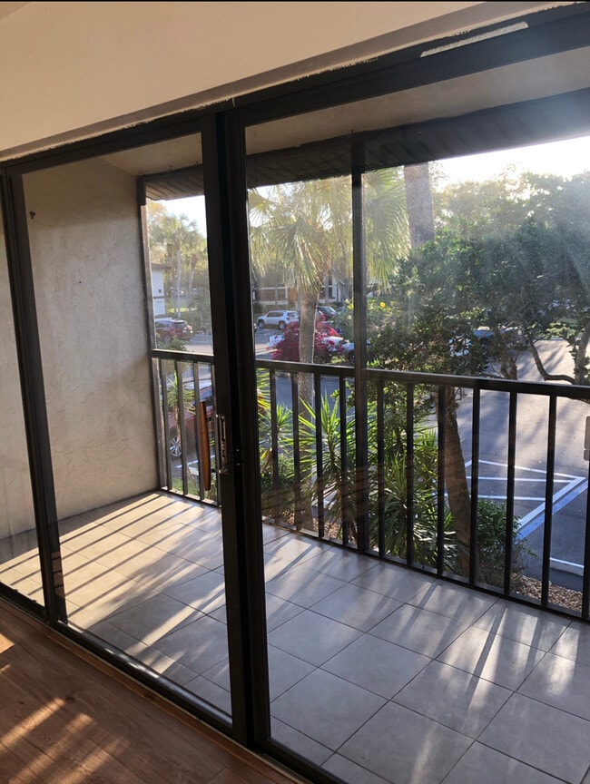 Building Photo - 19505 Quesada Ave