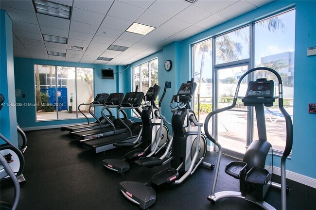 Building Photo - 4001 South Ocean Drive Apt #3L, Hollywood,...