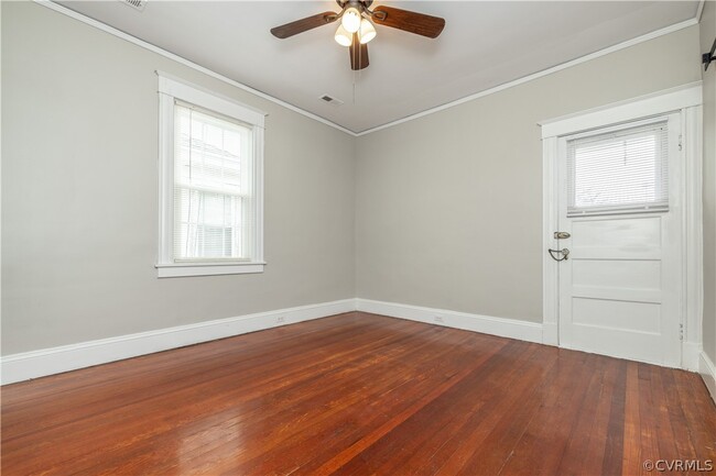 Building Photo - 2726 Hanes Ave