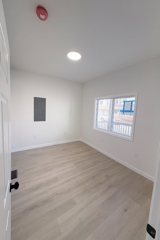 Building Photo - 115 Crawford Ave