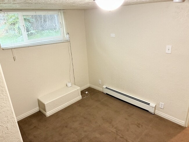 Building Photo - 268 S 900 W