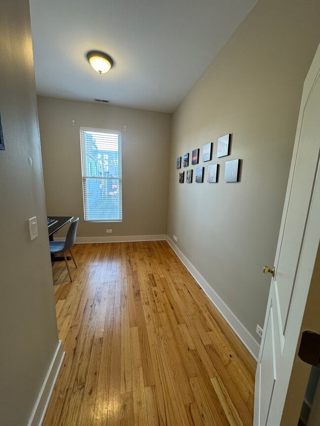 Building Photo - 1961 N Wilmot Ave