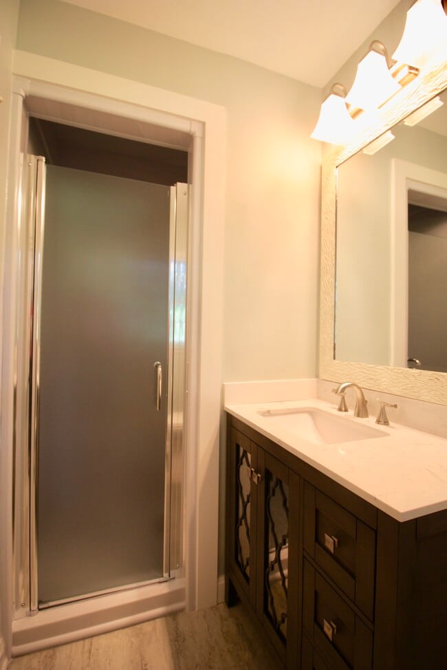 Building Photo - 203 Dorsey Way
