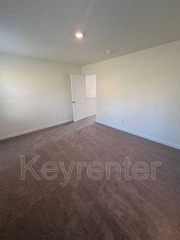 Building Photo - 7033 Randleman Dr