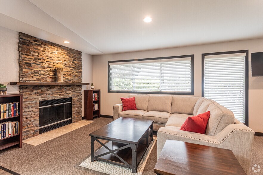 Westhampton Apartments 333 S 320th St Federal Way WA 98003