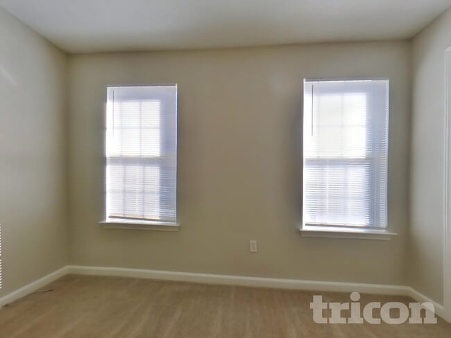 Building Photo - 5132 Meadows Lake Dr