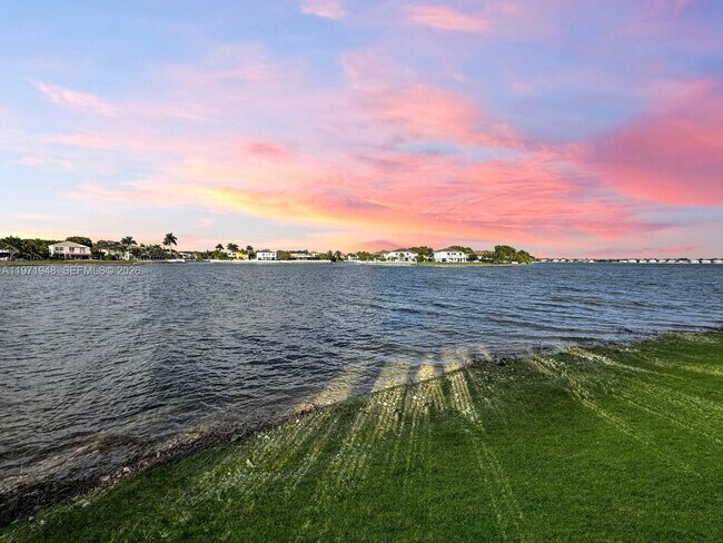 Building Photo - 5028 SW 170th Ave