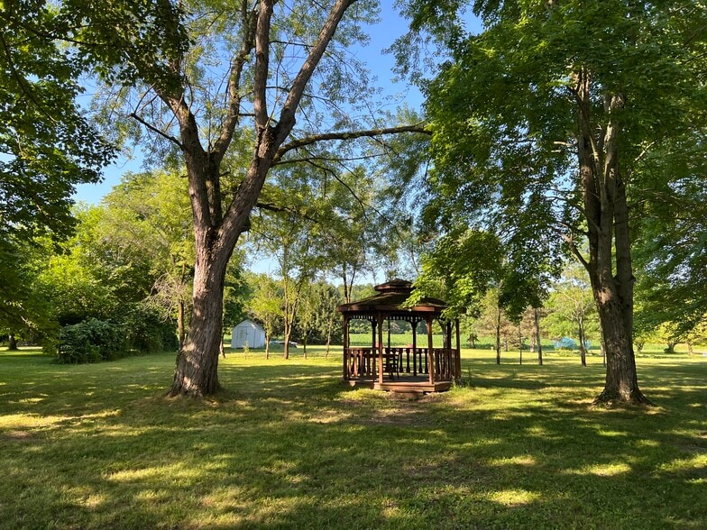 Back yard - 4121 Marr Rd