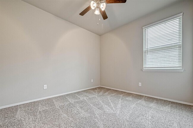 Building Photo - 14122 Silver Falls Ct