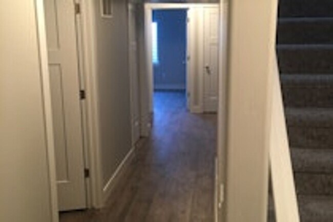 Building Photo - 31 S Serrata Ln