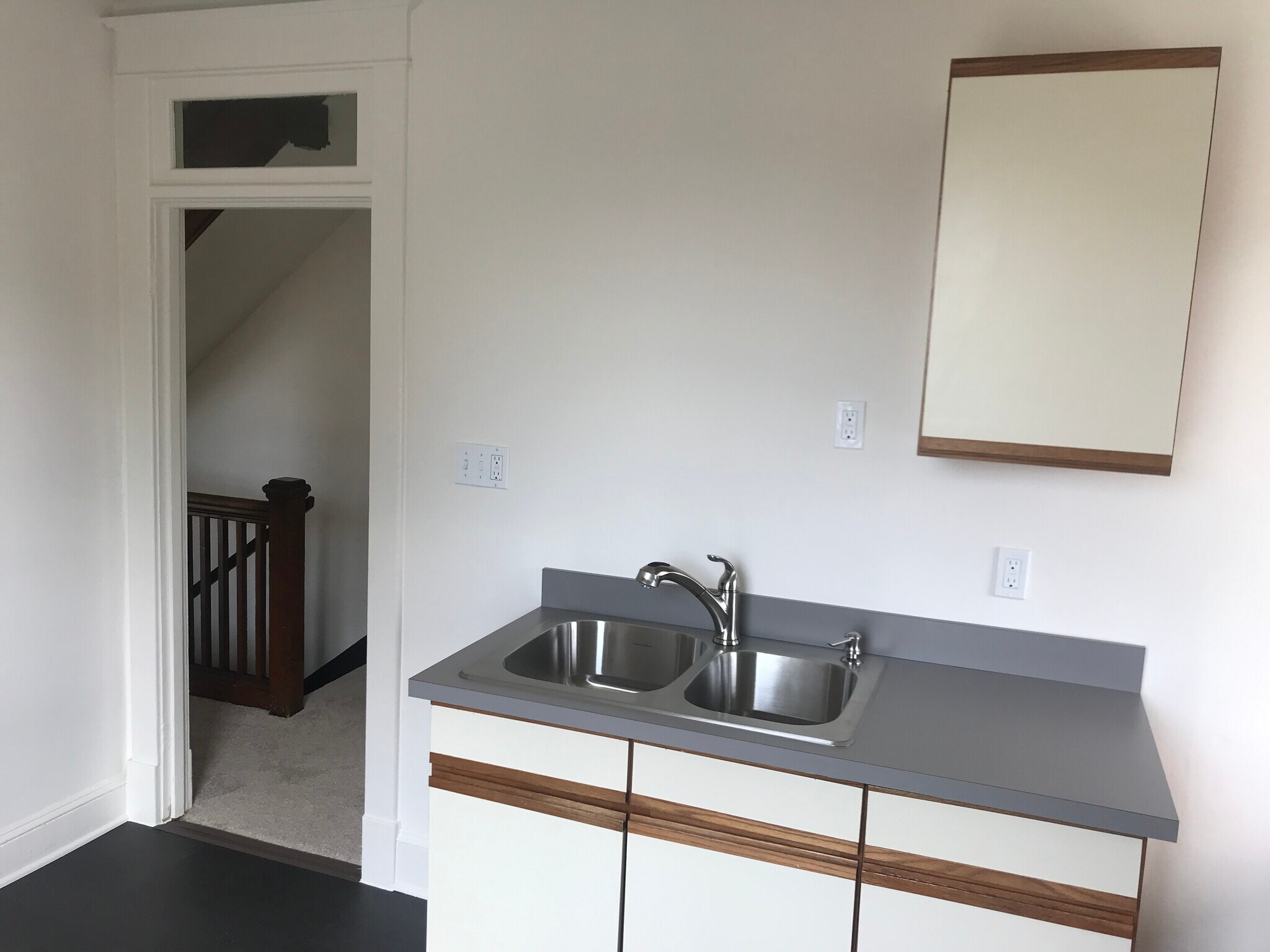 Kitchen - 404 Elm St
