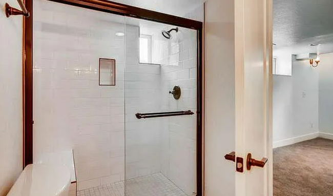 Building Photo - Three bedroom, 2 bathroom modern property!...