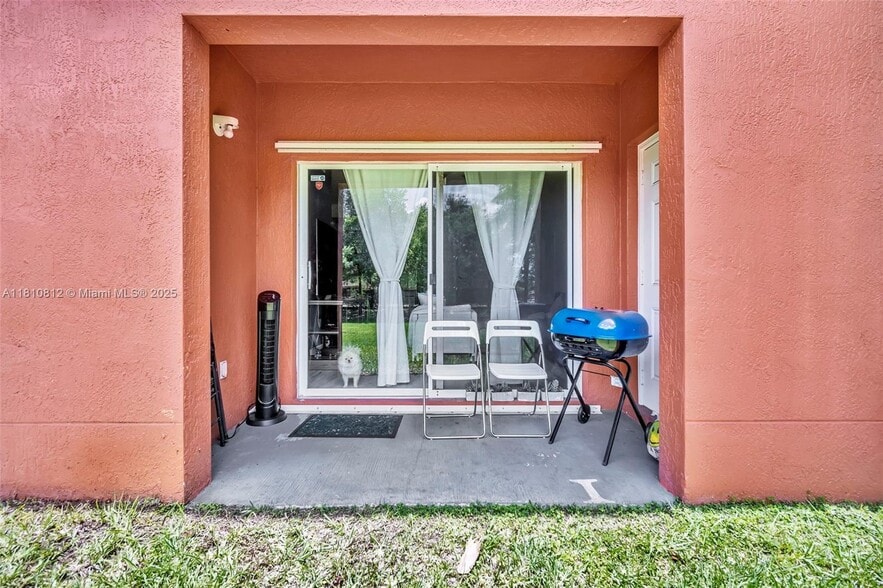 Building Photo - 3340 Palomino Dr