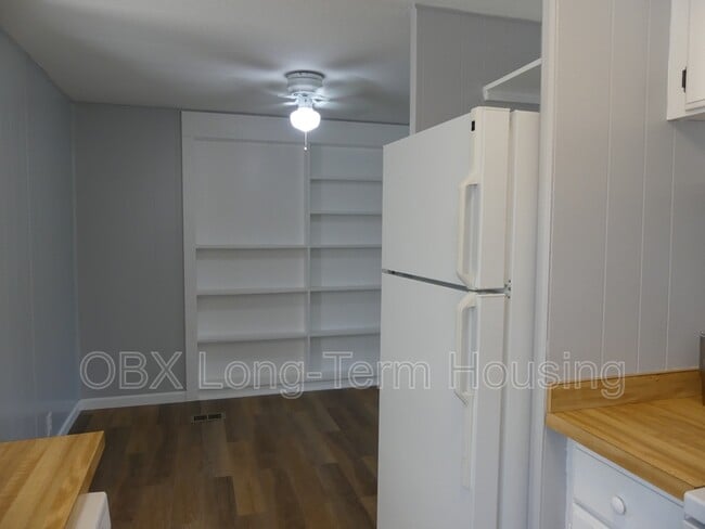 Building Photo - 111 Faris Dr