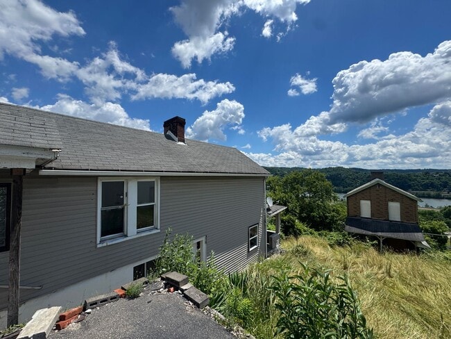 Building Photo - Duquesne 3 Bedroom 1 Bath Newly Renovated House, Yard