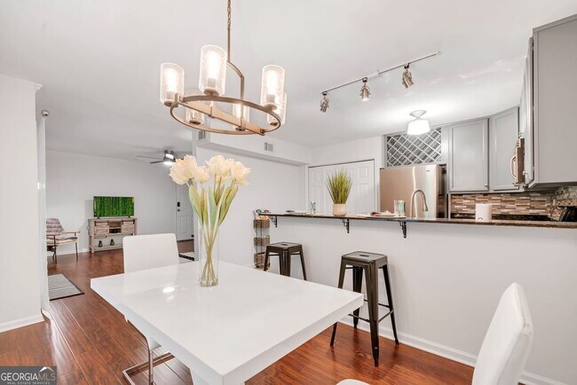 Building Photo - 1445 Monroe Dr NE