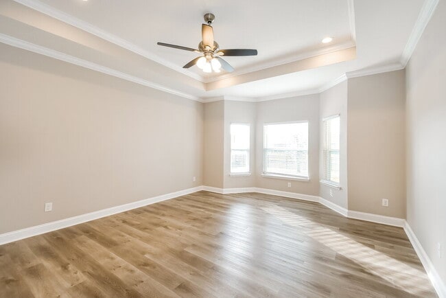 Building Photo - 151 Providence Dr