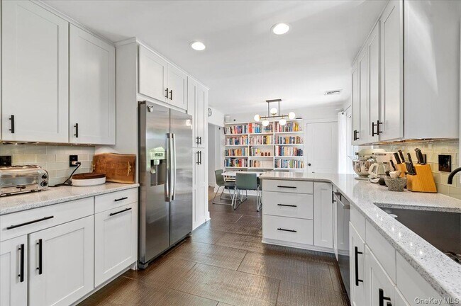 Building Photo - 94 Hands Creek Rd