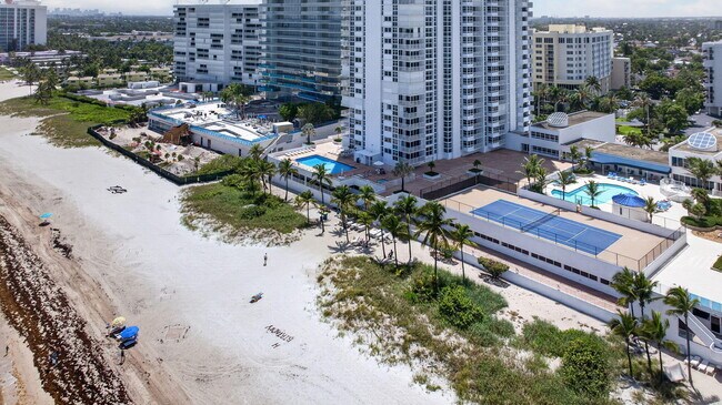 Building Photo - 1370 S Ocean Blvd