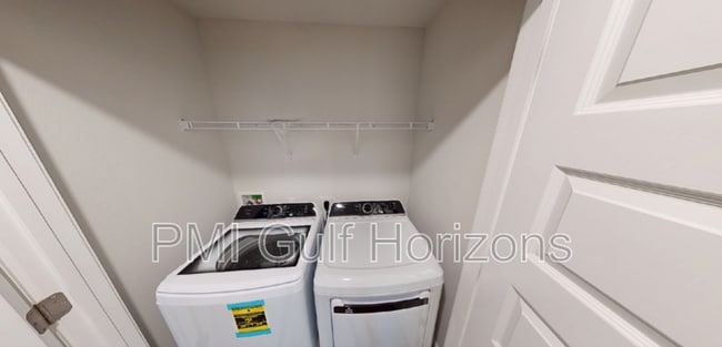 Building Photo - 710-E Giese Ln