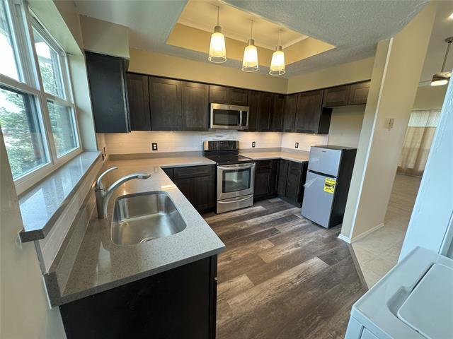 Building Photo - 2736 Silver Creek Dr