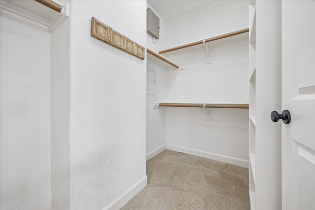 Building Photo - 5811 Maxie St