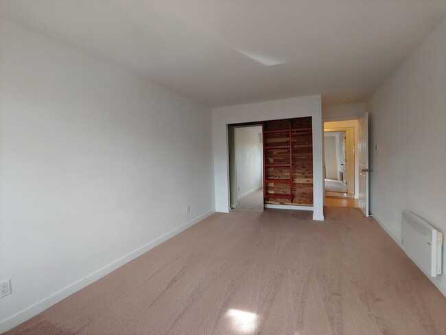 Building Photo - 1740 NE 86th St