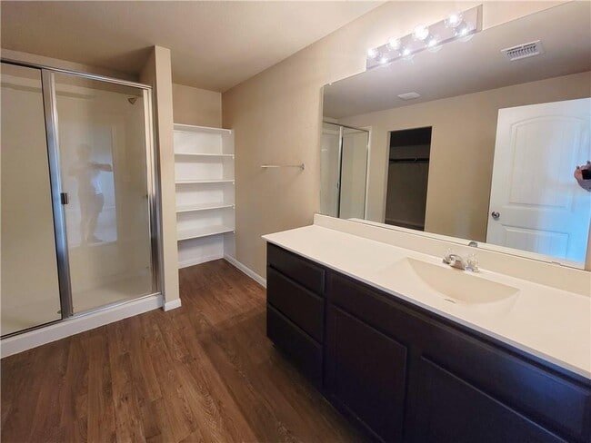 Building Photo - 11924 Riparian Rd