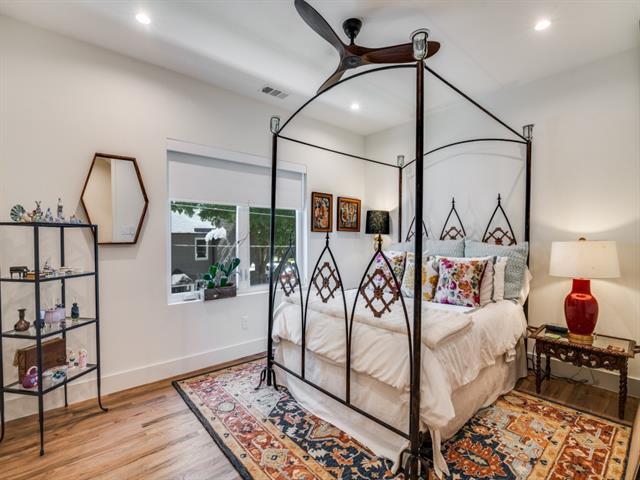 Building Photo - 4200 University Blvd