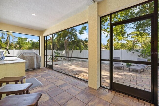 Building Photo - 2339 Datura St