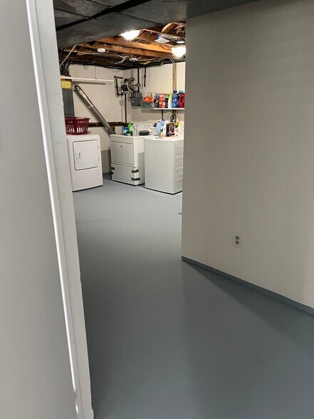 Building Photo - 7441 Convair Dr