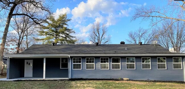 Building Photo - 622 Nancy Plz