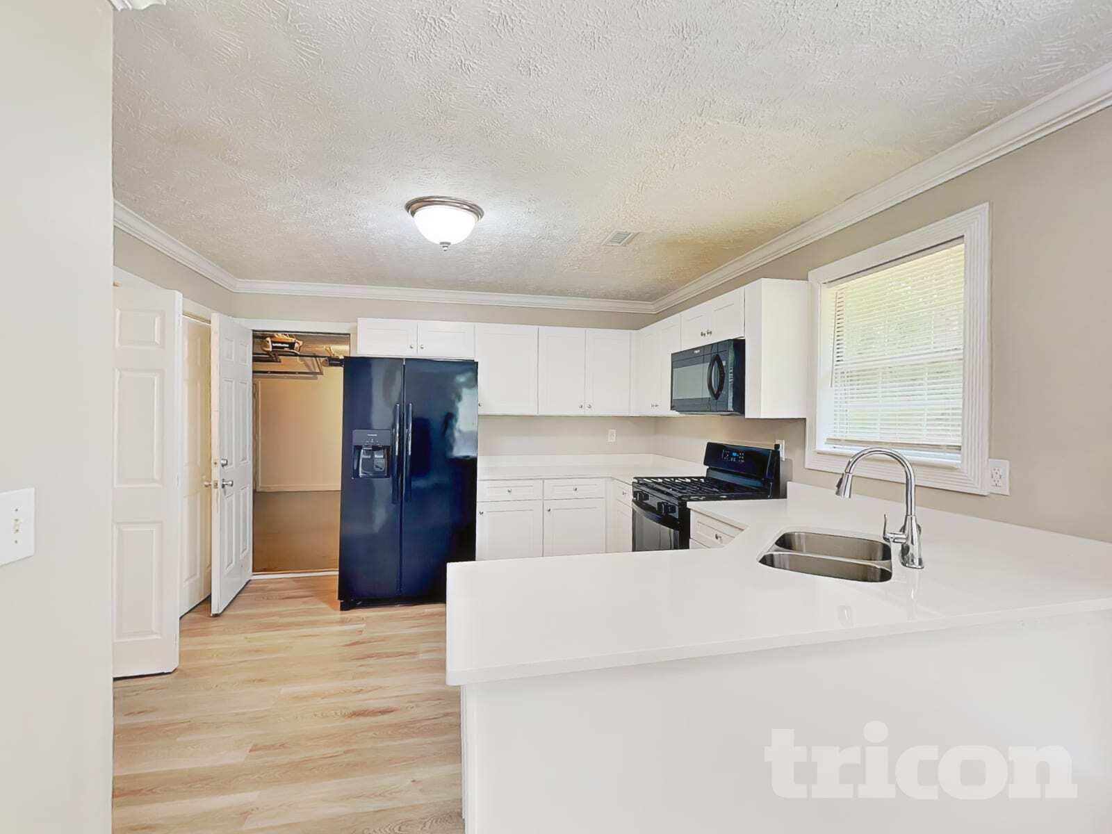 Building Photo - 3520 Willow Tree Cir
