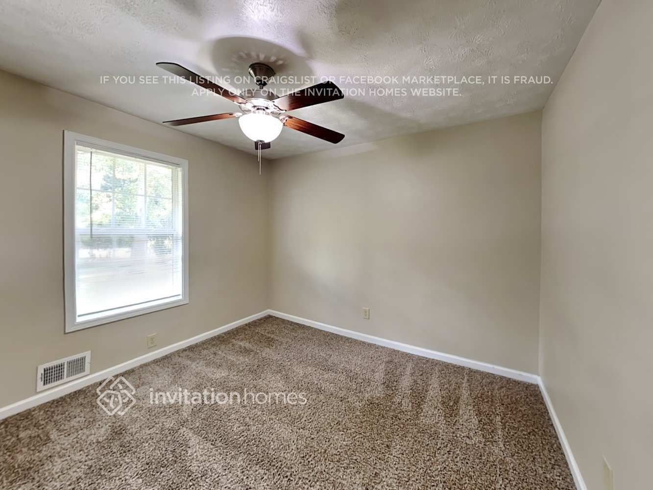Building Photo - 2907 Spring Lake Dr