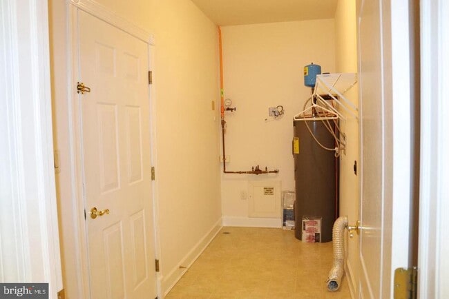 Building Photo - 12909 Little Hayden Cir