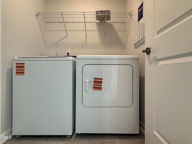 Building Photo - 5023 Reader Wy