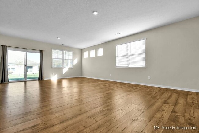 Building Photo - 5851 Ryman Dr