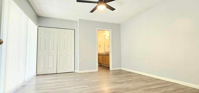 Building Photo - 539 Green Springs Pl