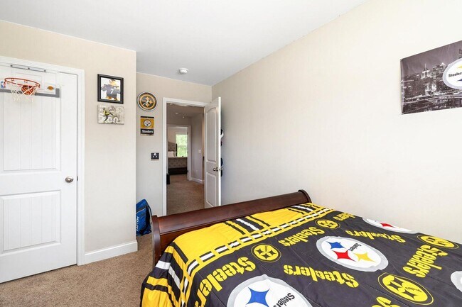 Building Photo - 575 Curlew Cir