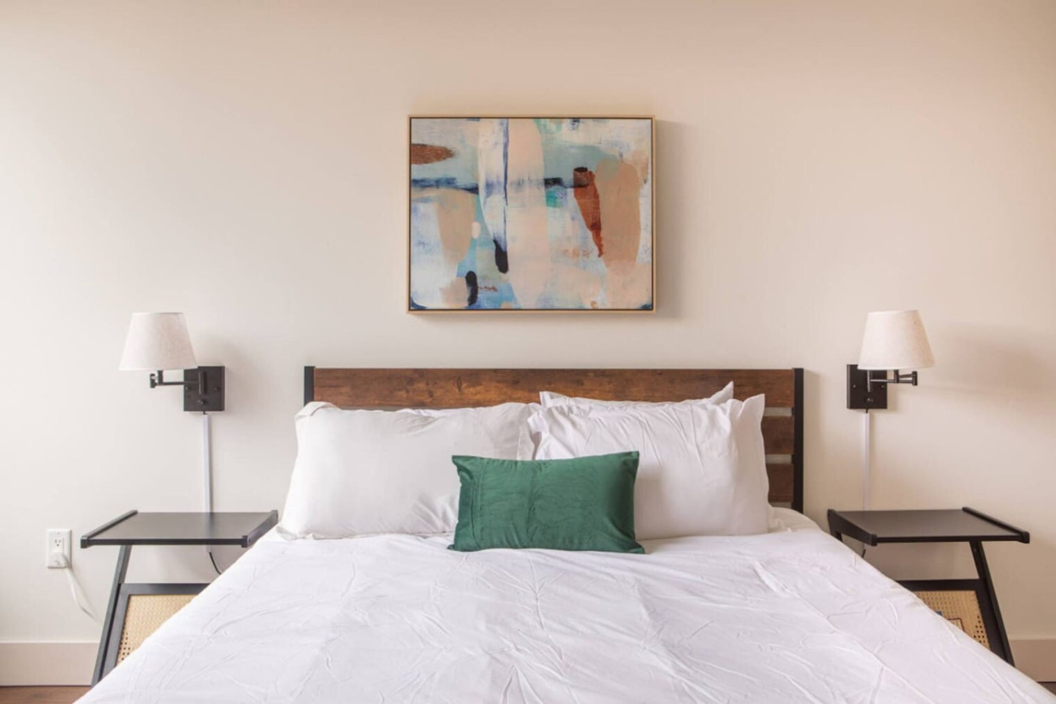 Building Photo - 1040 N Cass St