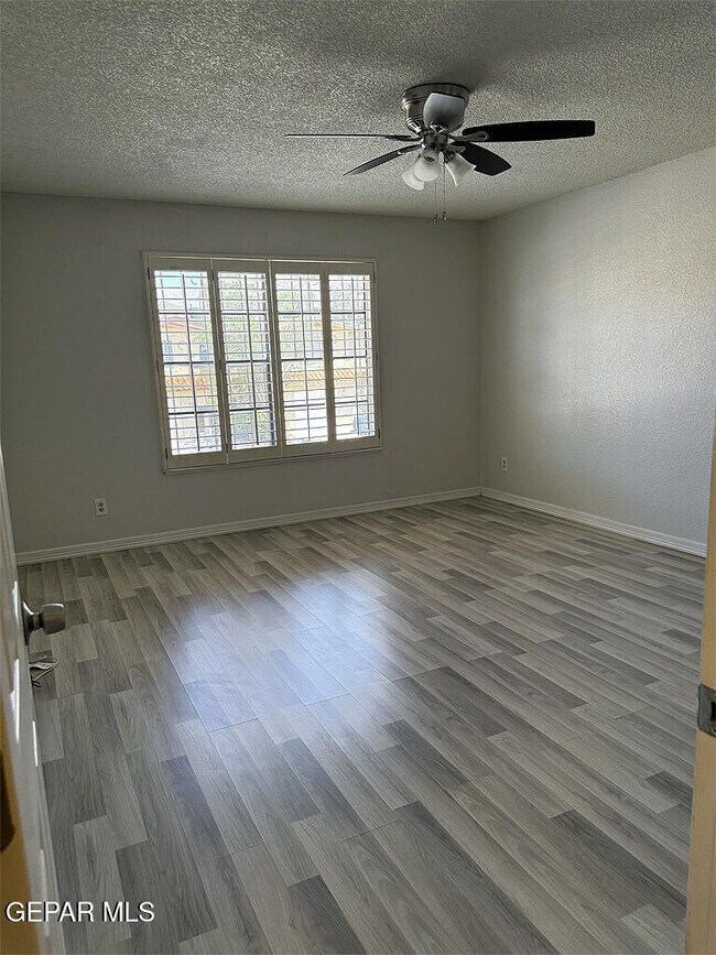 Building Photo - 707 El Pinal Pl