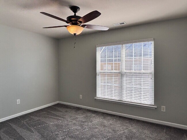 Building Photo - 3839 Cary Glen Blvd