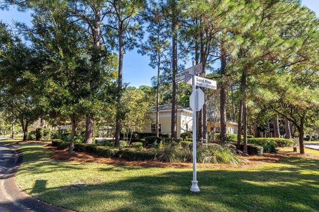 Building Photo - 2928 Pine Valley Dr