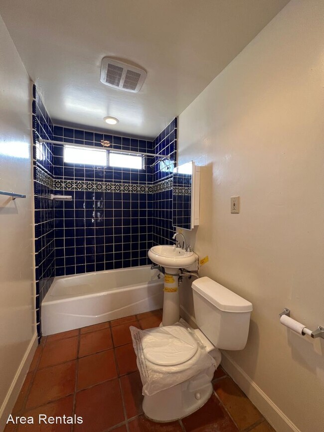 Building Photo - 3 br, 1 bath House - 25567 W. MAIN STREET