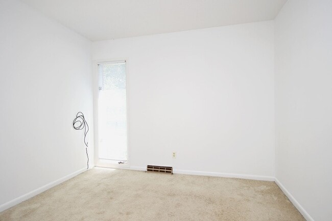 Building Photo - Dog-Friendly Rental Near Downtown & UVA