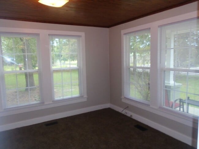 Building Photo - Plenty of Space in Hope Mills! $1050/month!