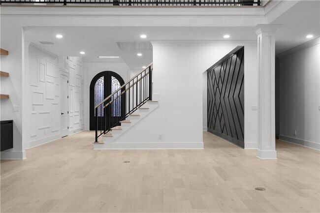 Building Photo - 409 Thunder Rd