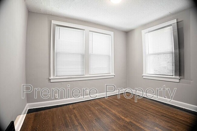 Building Photo - 4604 NE 47th St